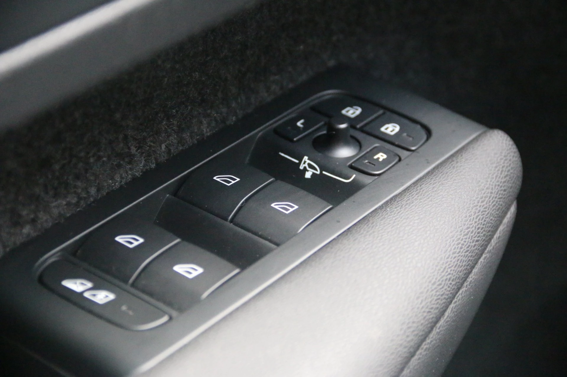 Hoofdafbeelding Volvo C40