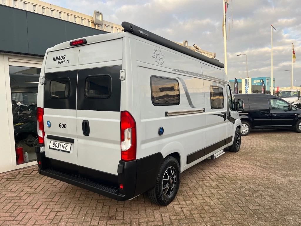 Hoofdafbeelding Knaus Boxlife 6 Meter Lengtebedden