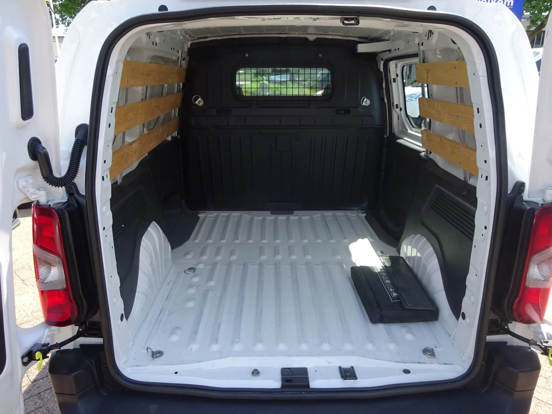 Hoofdafbeelding Peugeot Partner
