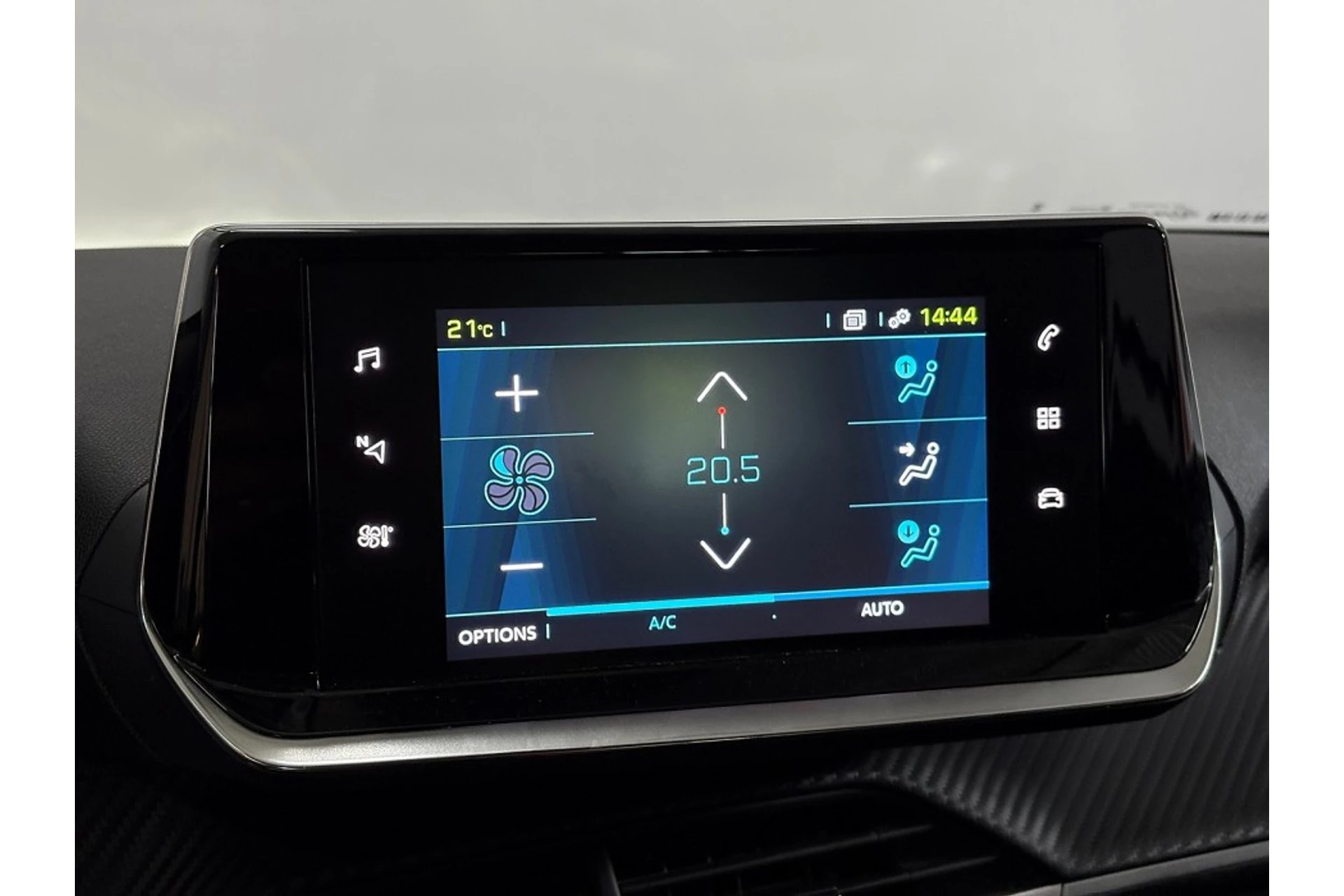 Hoofdafbeelding Peugeot e-208