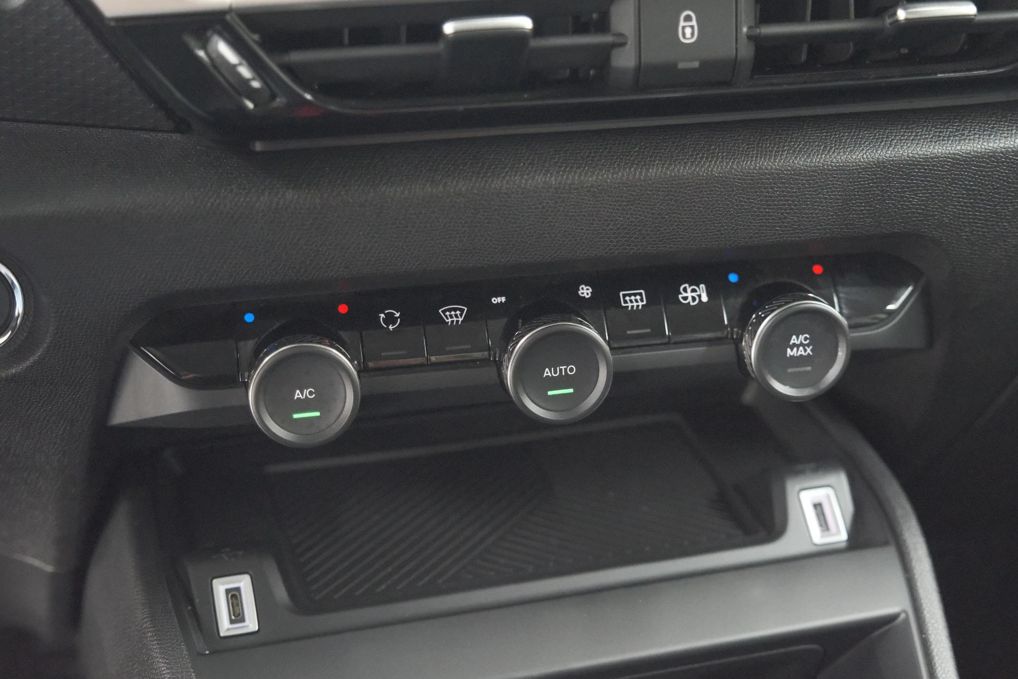 Hoofdafbeelding Citroën C4 X