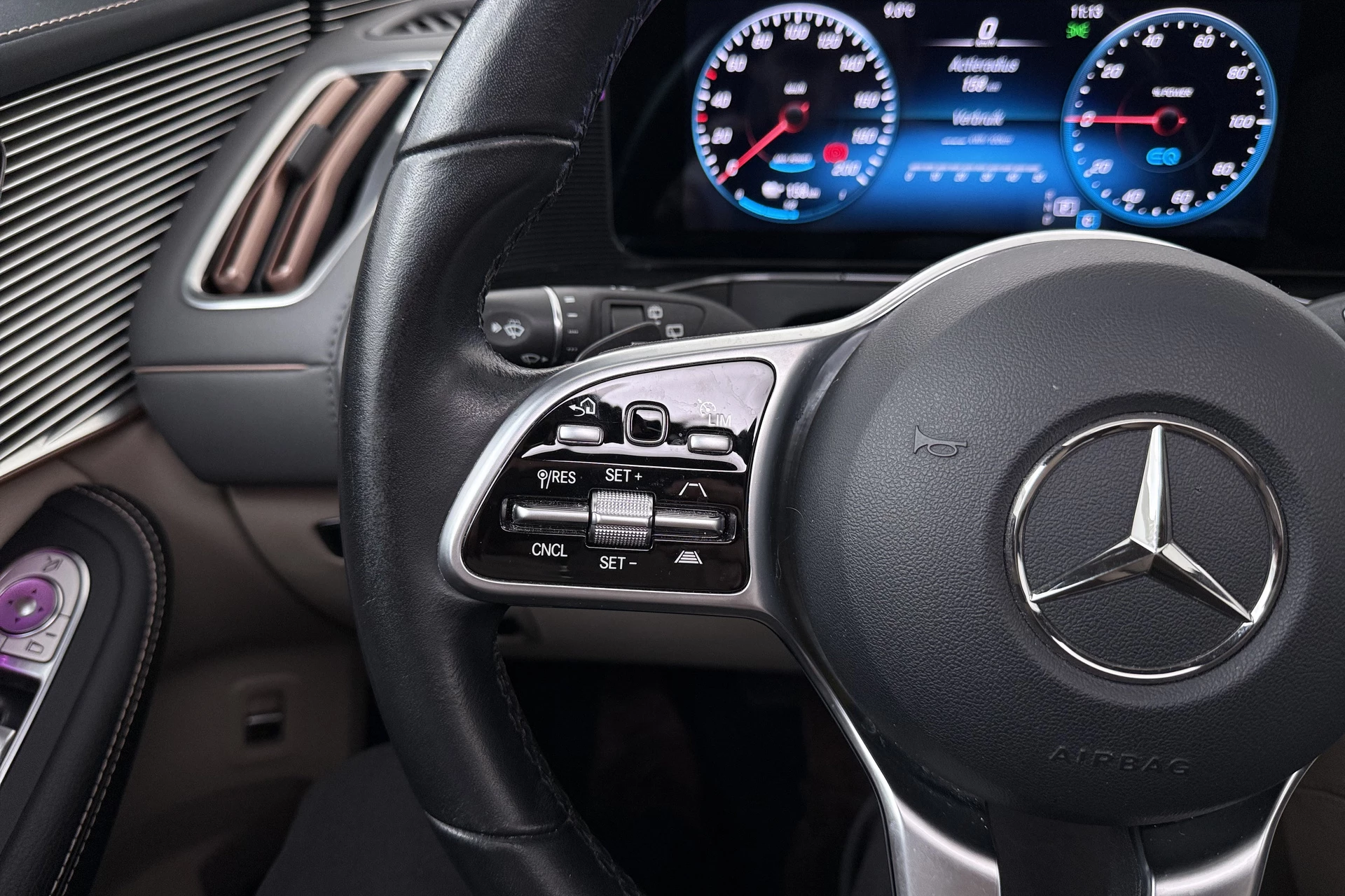 Hoofdafbeelding Mercedes-Benz EQC