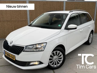 Hoofdafbeelding Škoda Fabia Skoda Fabia Combi 1.0 TSI Ambition Navigatiesysteem | Apple CarPlay/Android Auto Smartlink | Multifunctioneel stuurwiel | Cruise control | Airconditioning | DAB ontvangst | Parkeersensoren achter