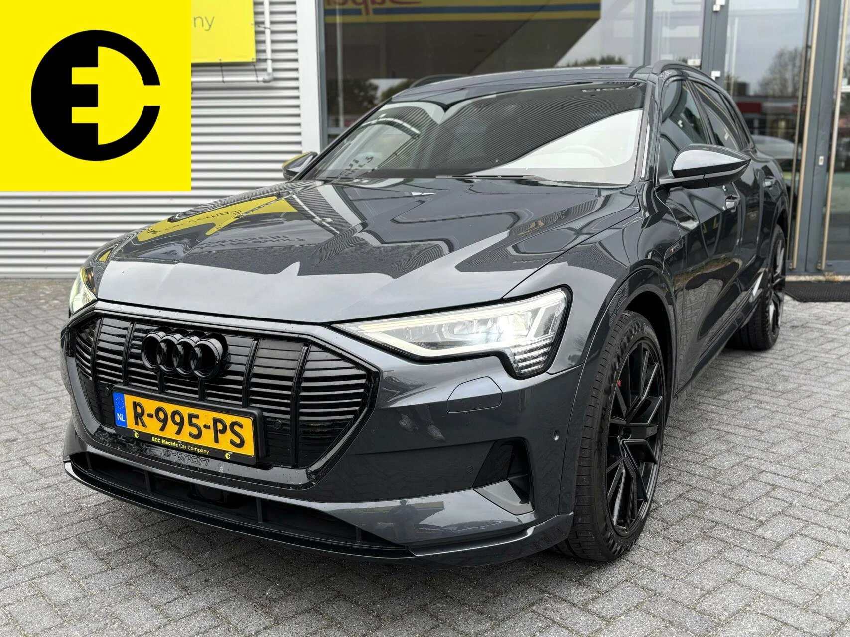 Hoofdafbeelding Audi e-tron