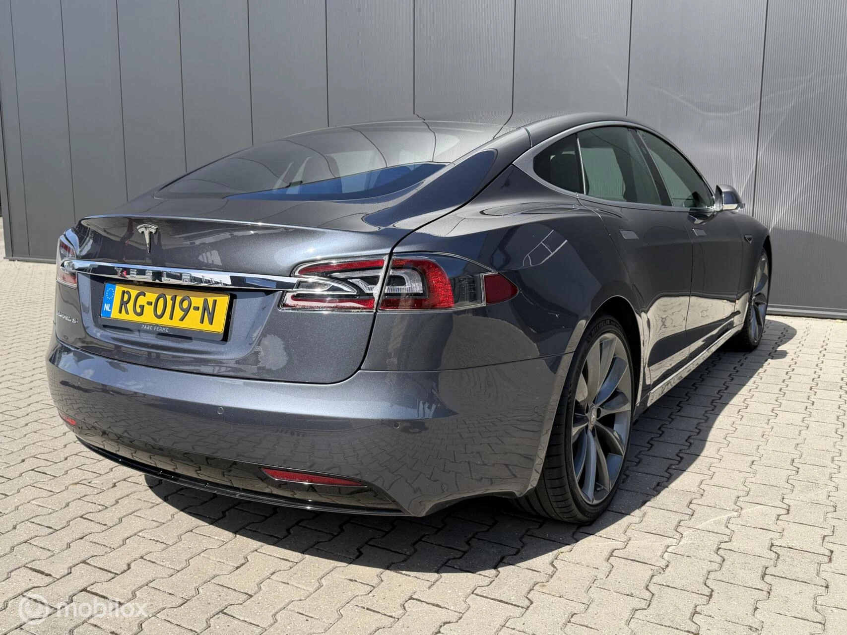 Hoofdafbeelding Tesla Model S