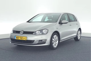 Volkswagen Golf 1.0 TSI 116pk H6 Highline Bluemotion Trekhaak Camera Navigatie