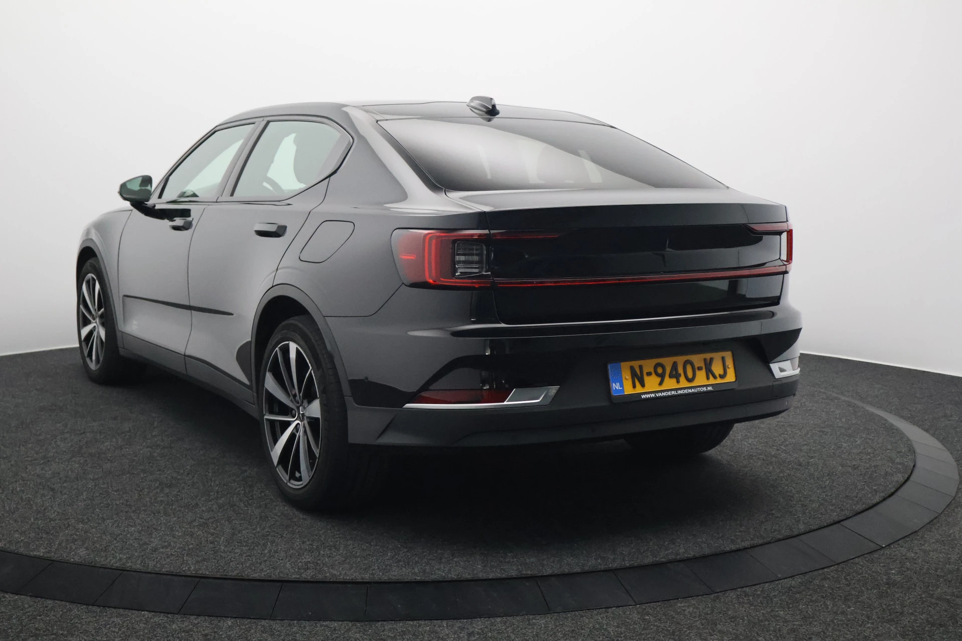 Hoofdafbeelding Polestar 2