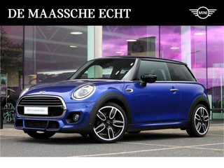 MINI Cooper Hatchback Automaat / JCW Trim Pakket / Panoramadak / JCW Sportstoelen / Comfort Access / LED / Apple CarPlay / Park Assistant / Harman-Kardon