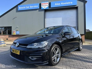 Volkswagen Golf 1.5 TSI Highline Business R-Line