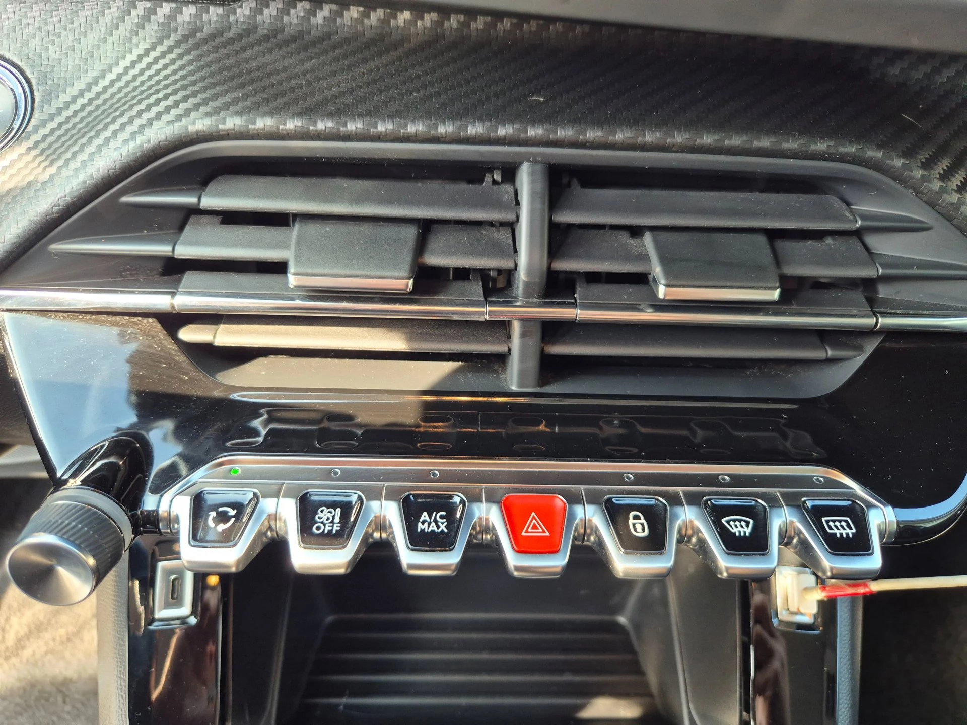 Hoofdafbeelding Peugeot e-208