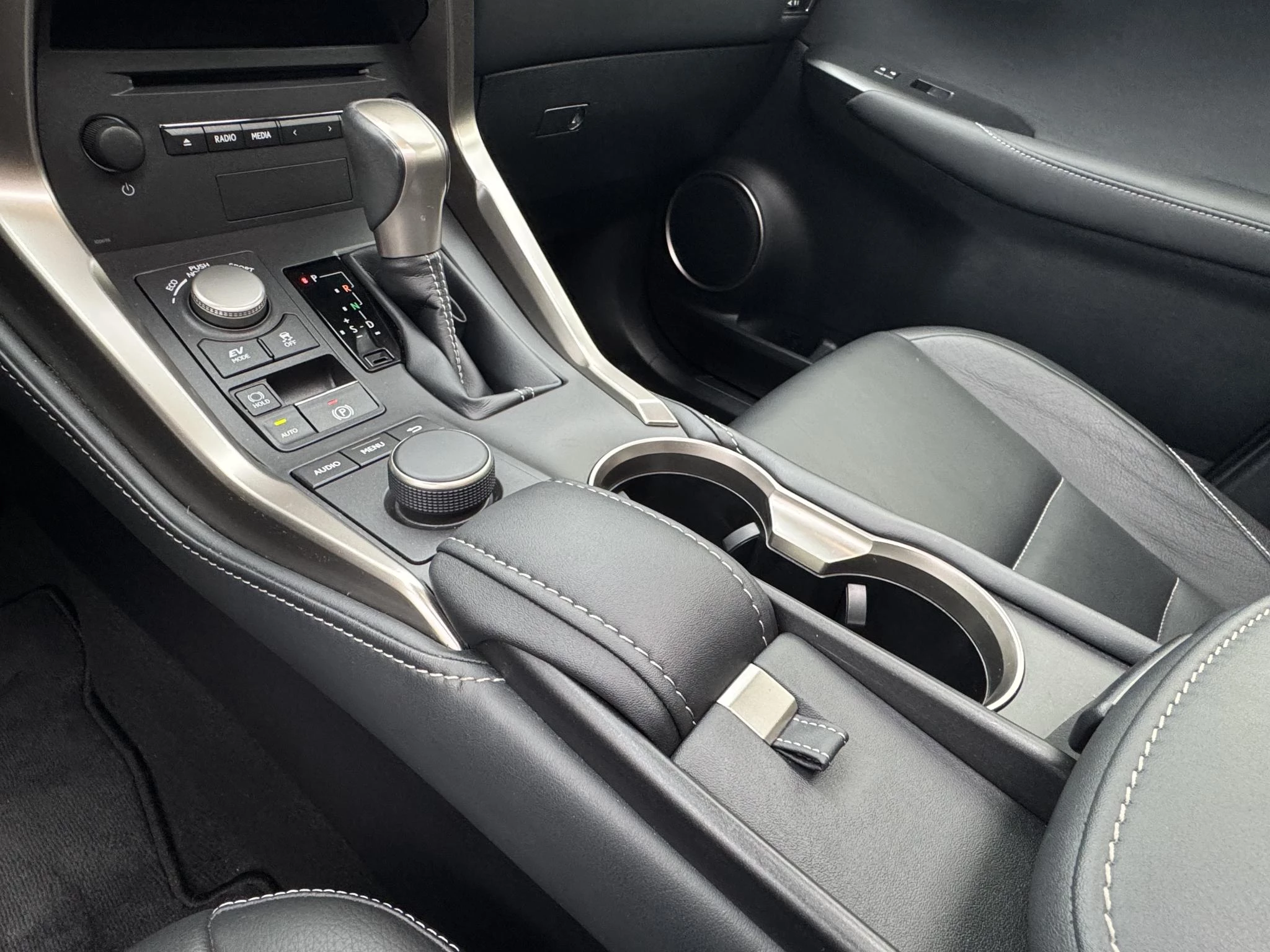 Hoofdafbeelding Lexus NX