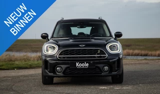 Mini Mini Countryman 1.5 Cooper S E ALL4 Essential  CAMERA / NAVI / CARPLAY / AIRCO / ZWART / STOELVERWARMING