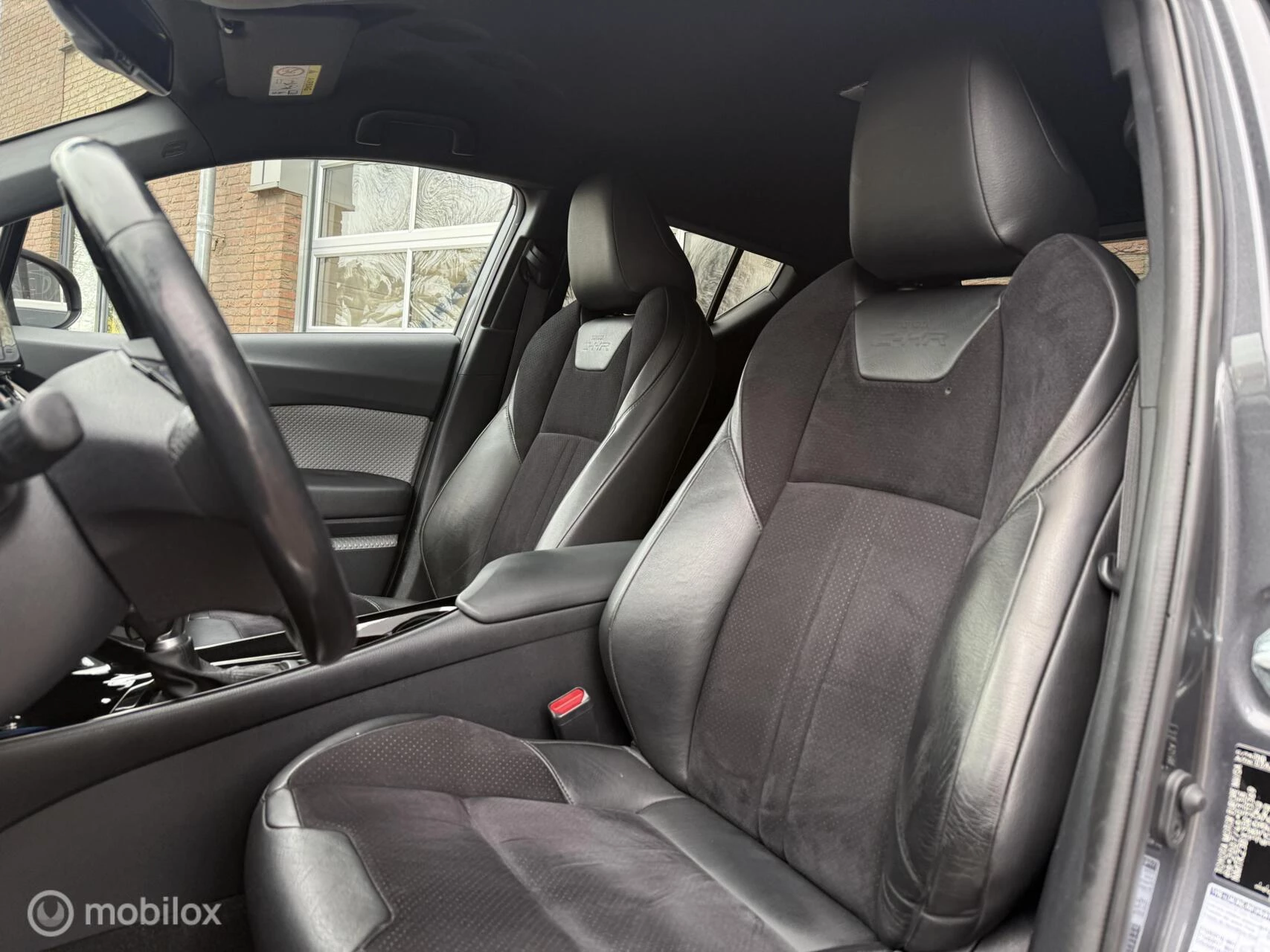 Hoofdafbeelding Toyota C-HR