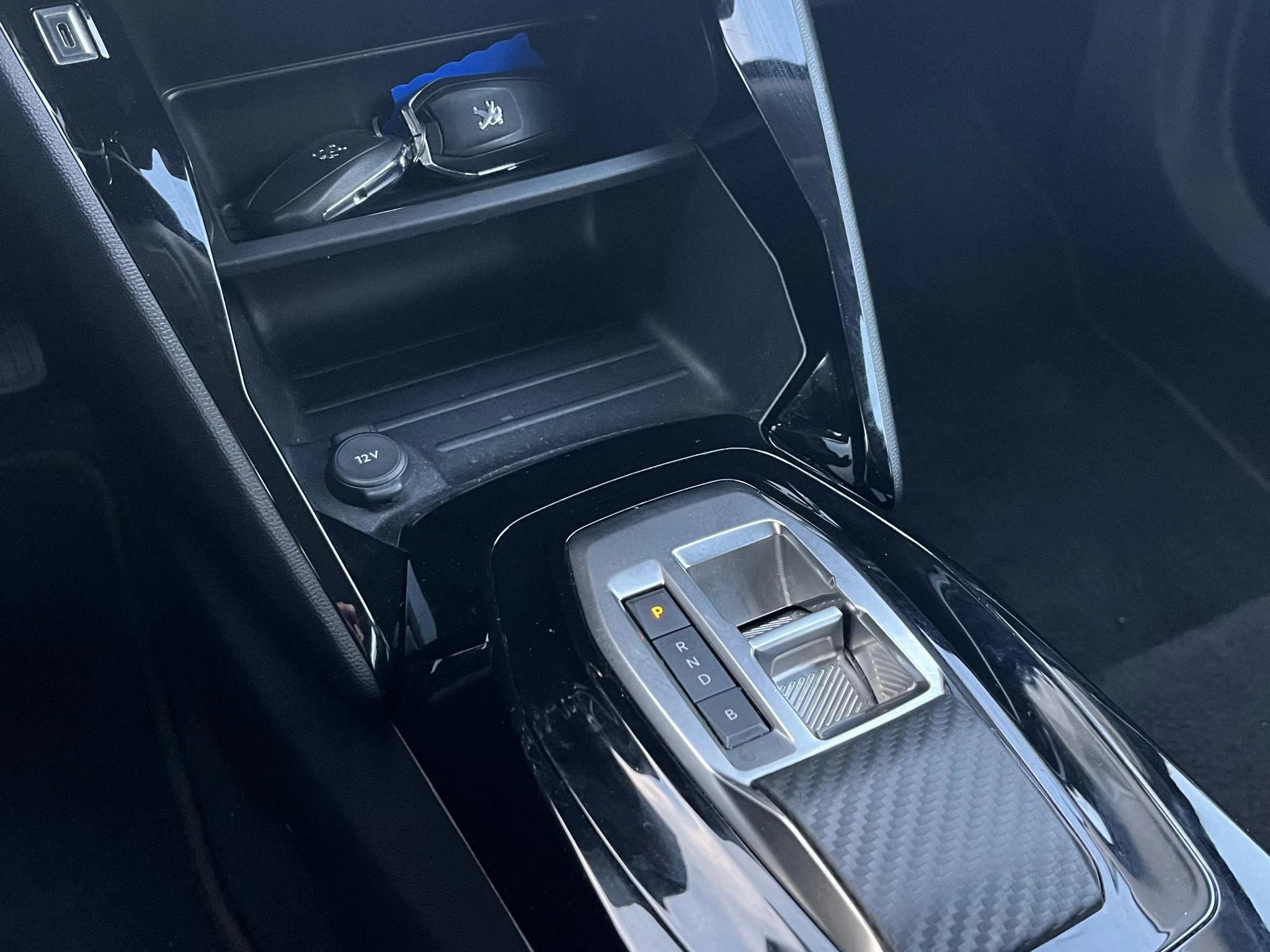 Hoofdafbeelding Peugeot e-2008