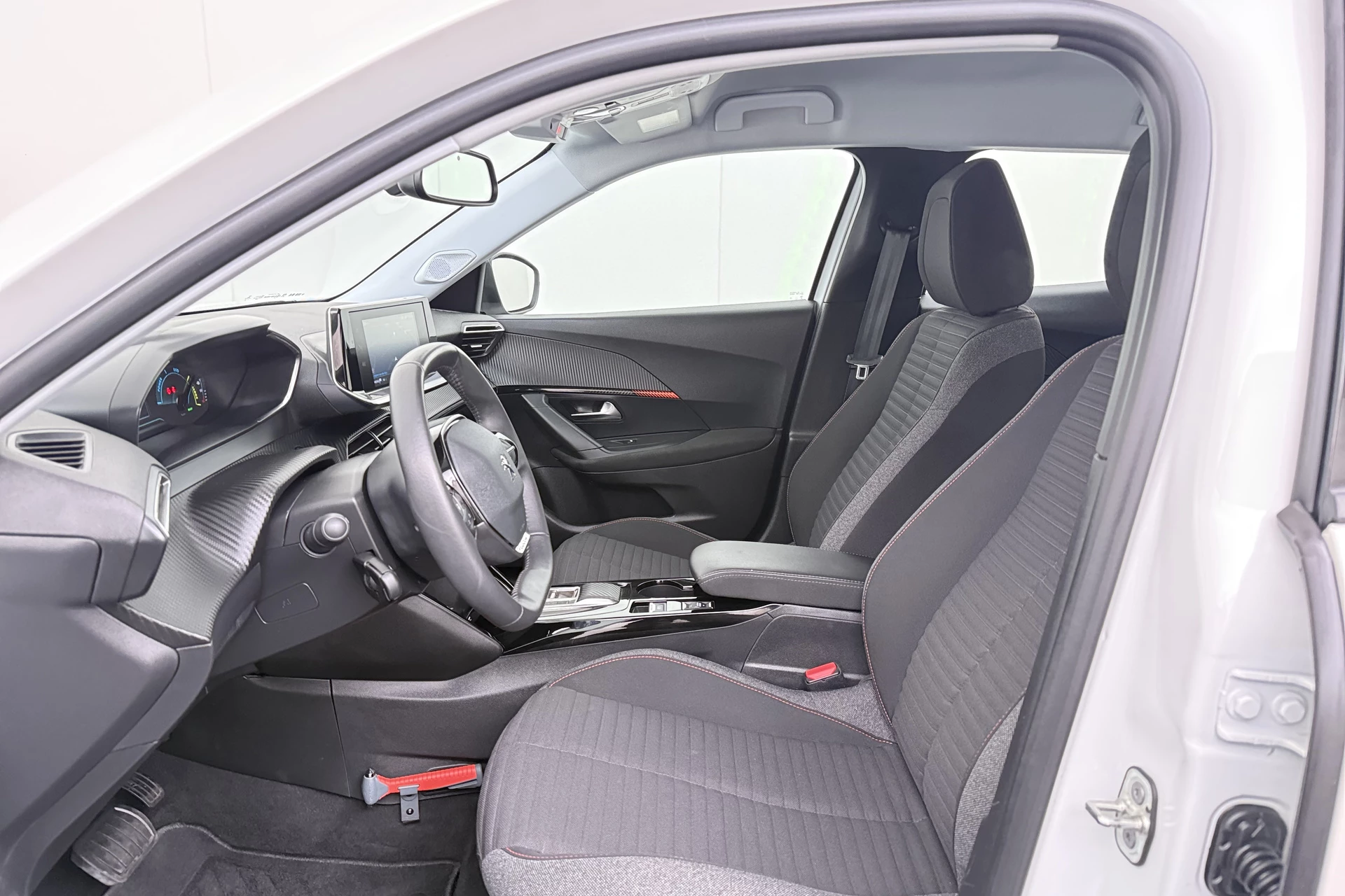 Hoofdafbeelding Peugeot e-2008