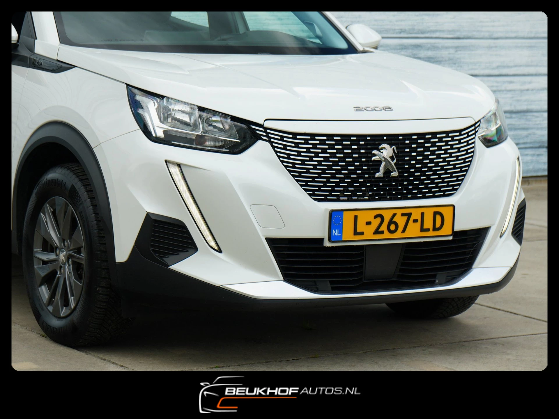Hoofdafbeelding Peugeot e-2008