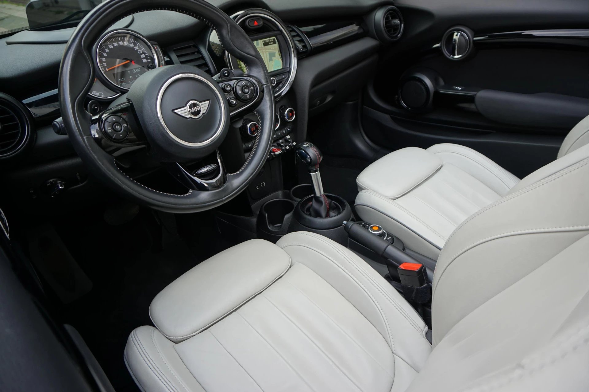 Hoofdafbeelding MINI Cooper S Cabrio