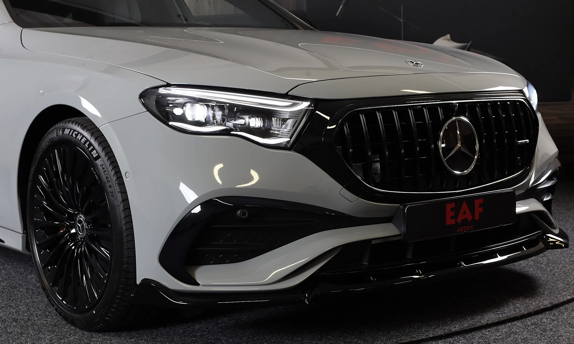 Hoofdafbeelding Mercedes-Benz E-Klasse