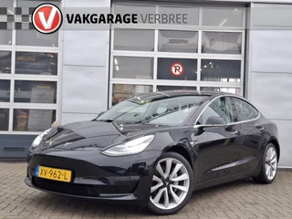 Hoofdafbeelding Tesla Model 3 Tesla Model 3 Long Range AWD 75 kWh | Navigatie | LM Velgen 18" | Voorstoelen Verwarmd/Achterbank Verwarmd | Panoramadak | Airco | Cruise Control | SOH 83% |