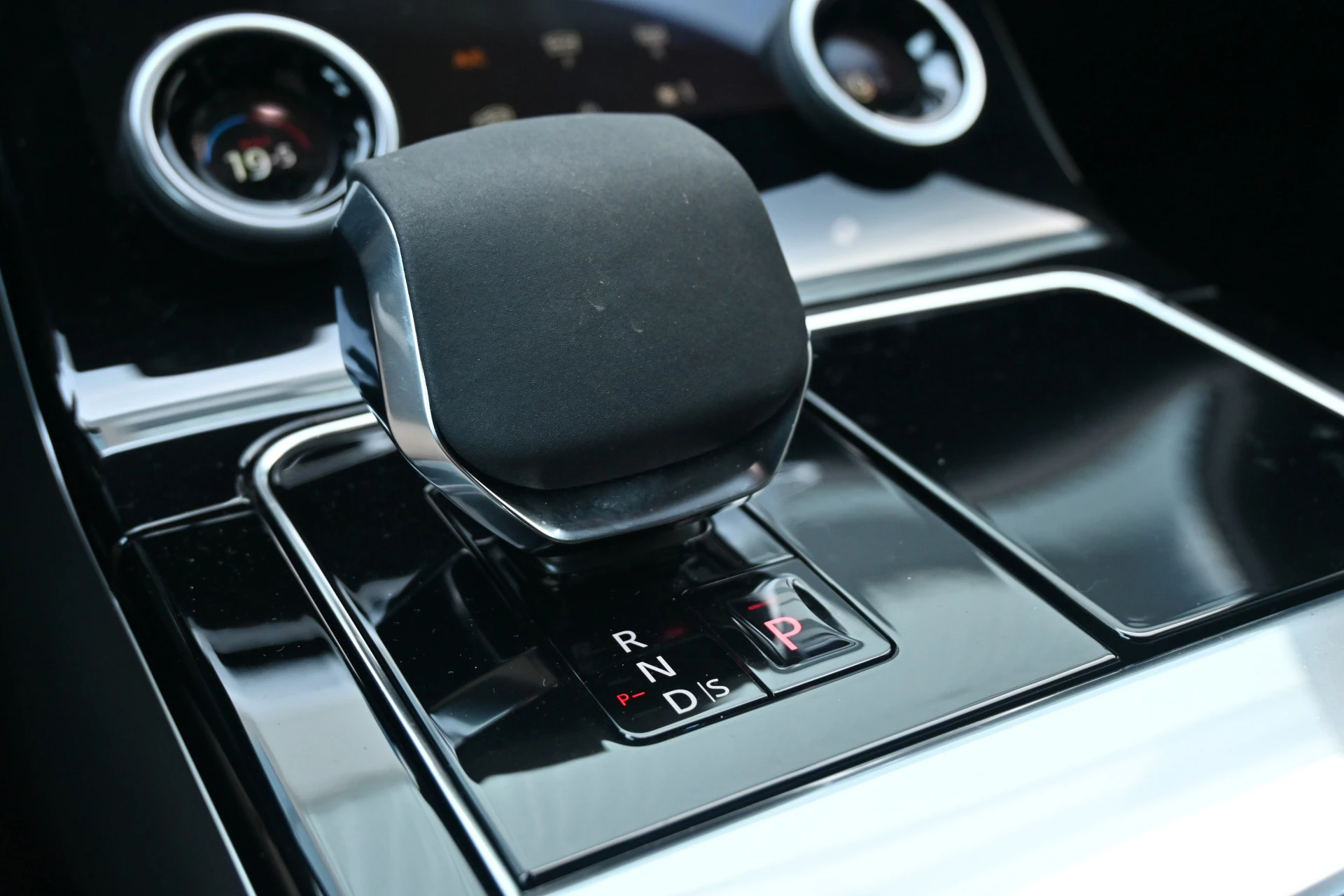 Hoofdafbeelding Land Rover Range Rover Velar