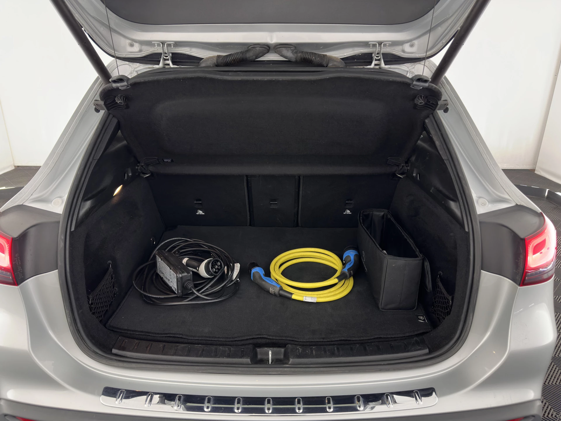 Hoofdafbeelding Mercedes-Benz EQA