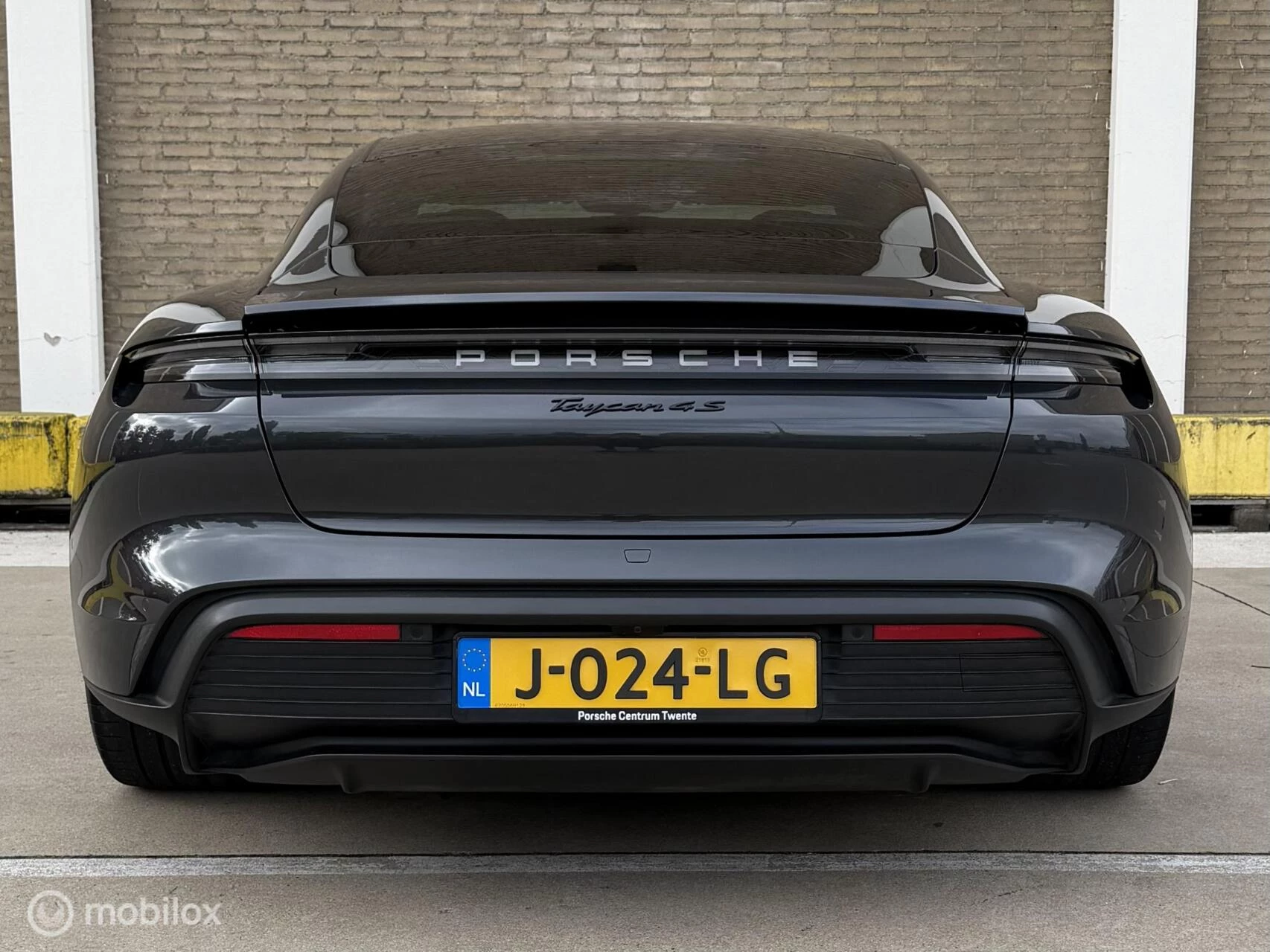 Hoofdafbeelding Porsche Taycan