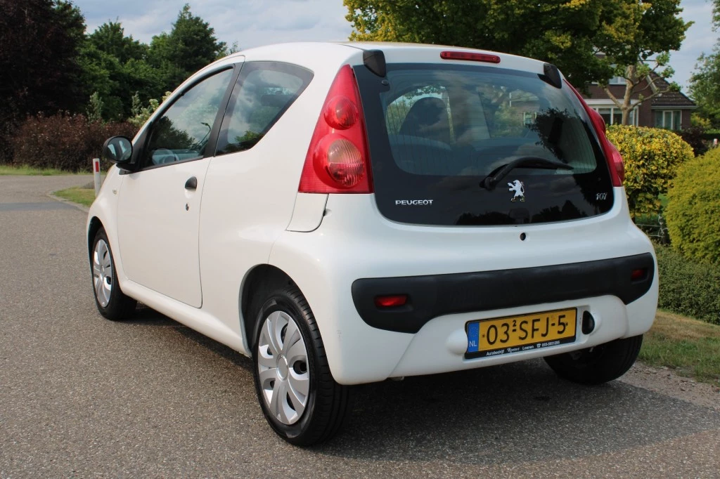 Hoofdafbeelding Peugeot 107