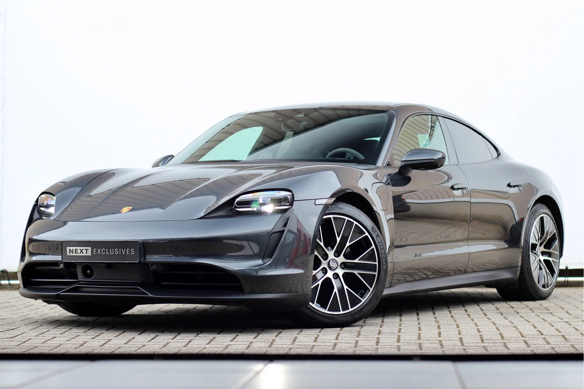 Hoofdafbeelding Porsche Taycan