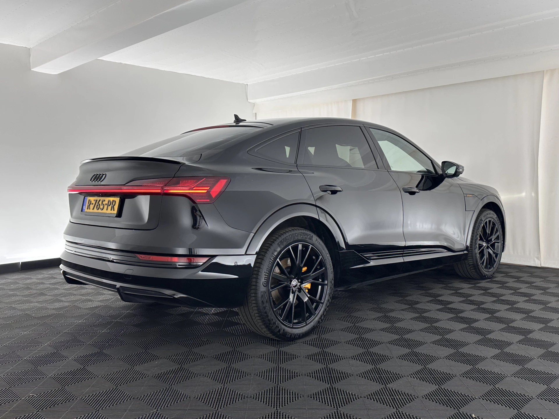 Hoofdafbeelding Audi e-tron