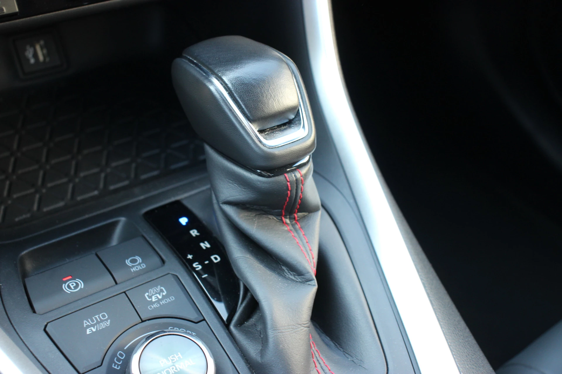 Hoofdafbeelding Suzuki Across