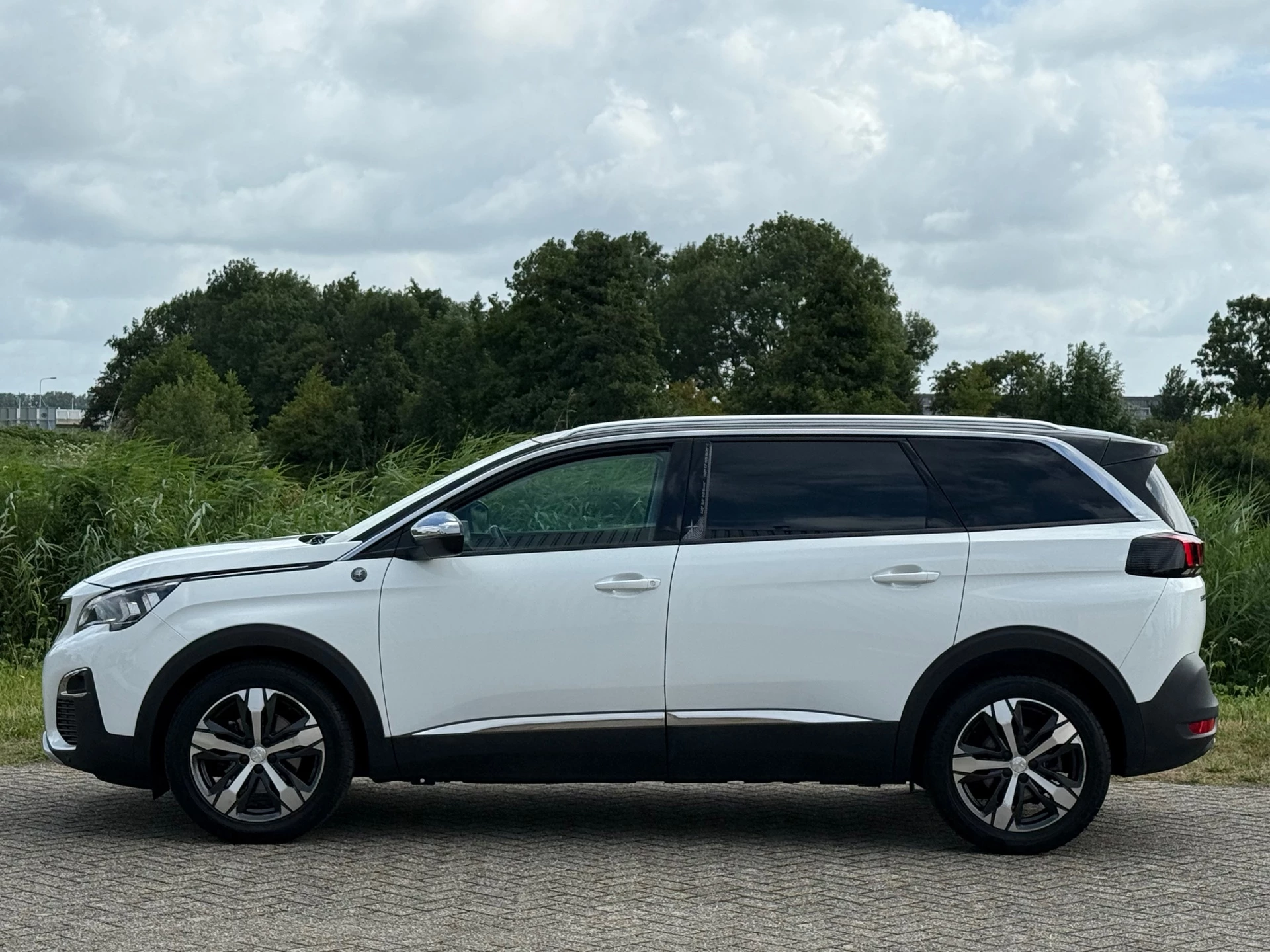 Hoofdafbeelding Peugeot 5008