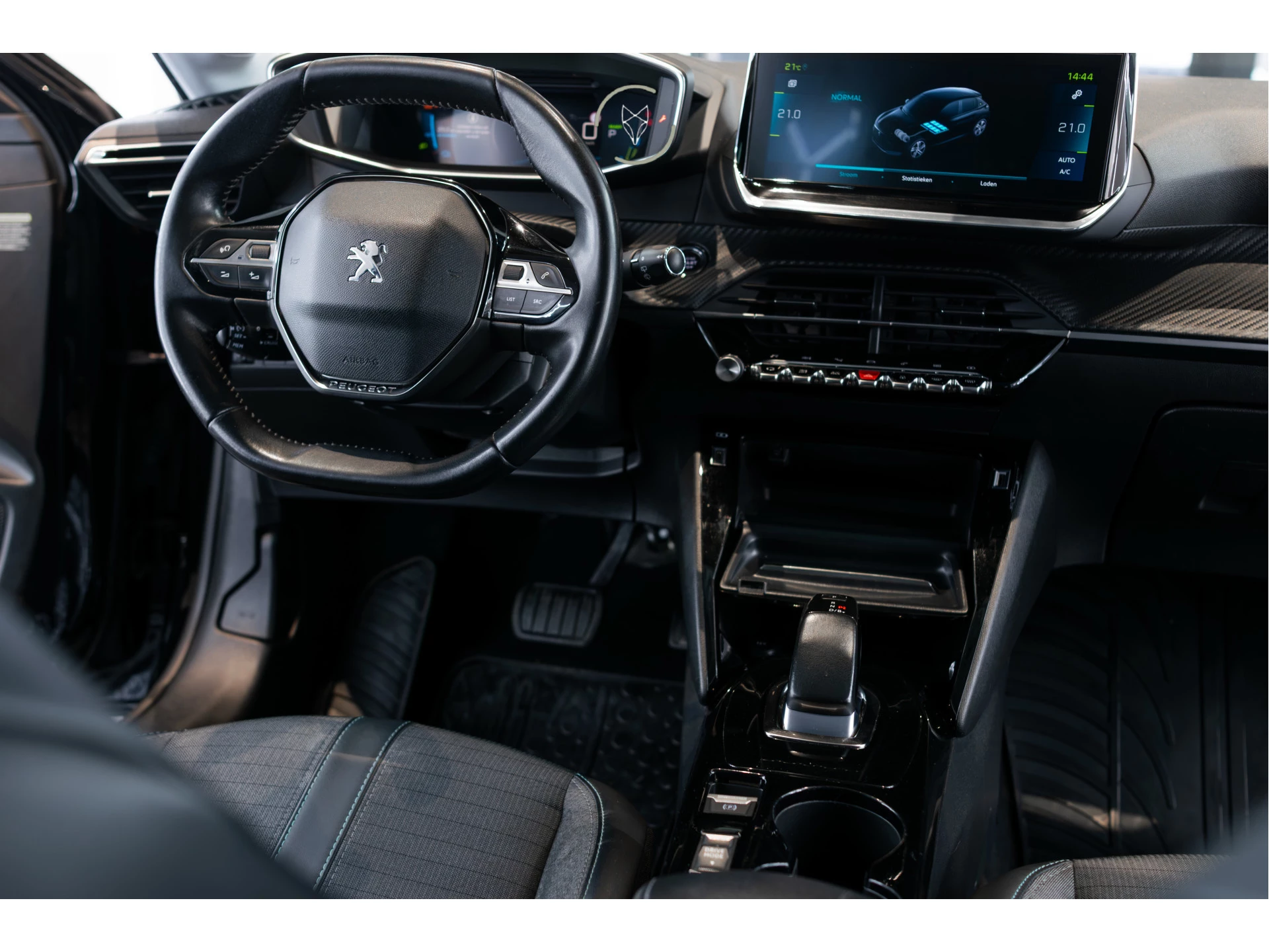 Hoofdafbeelding Peugeot e-208