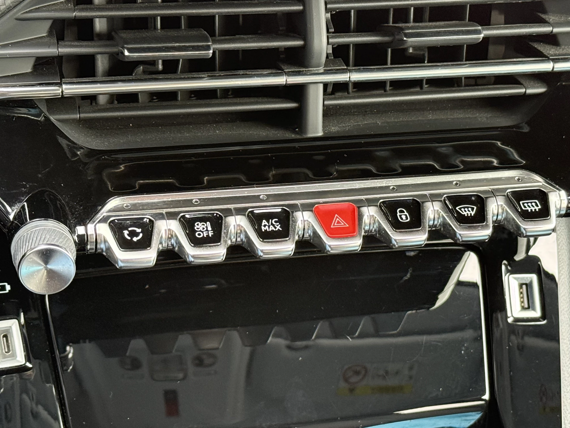 Hoofdafbeelding Peugeot e-208