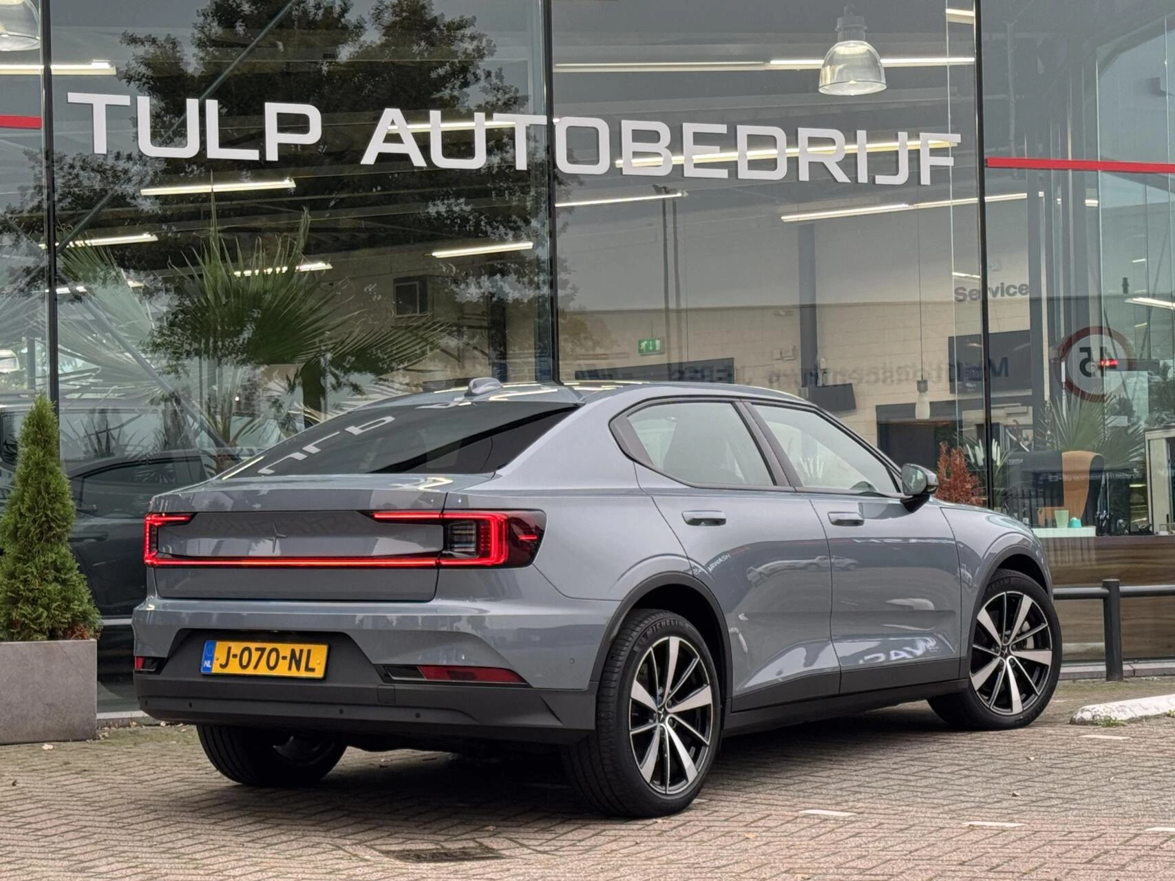Hoofdafbeelding Polestar 2