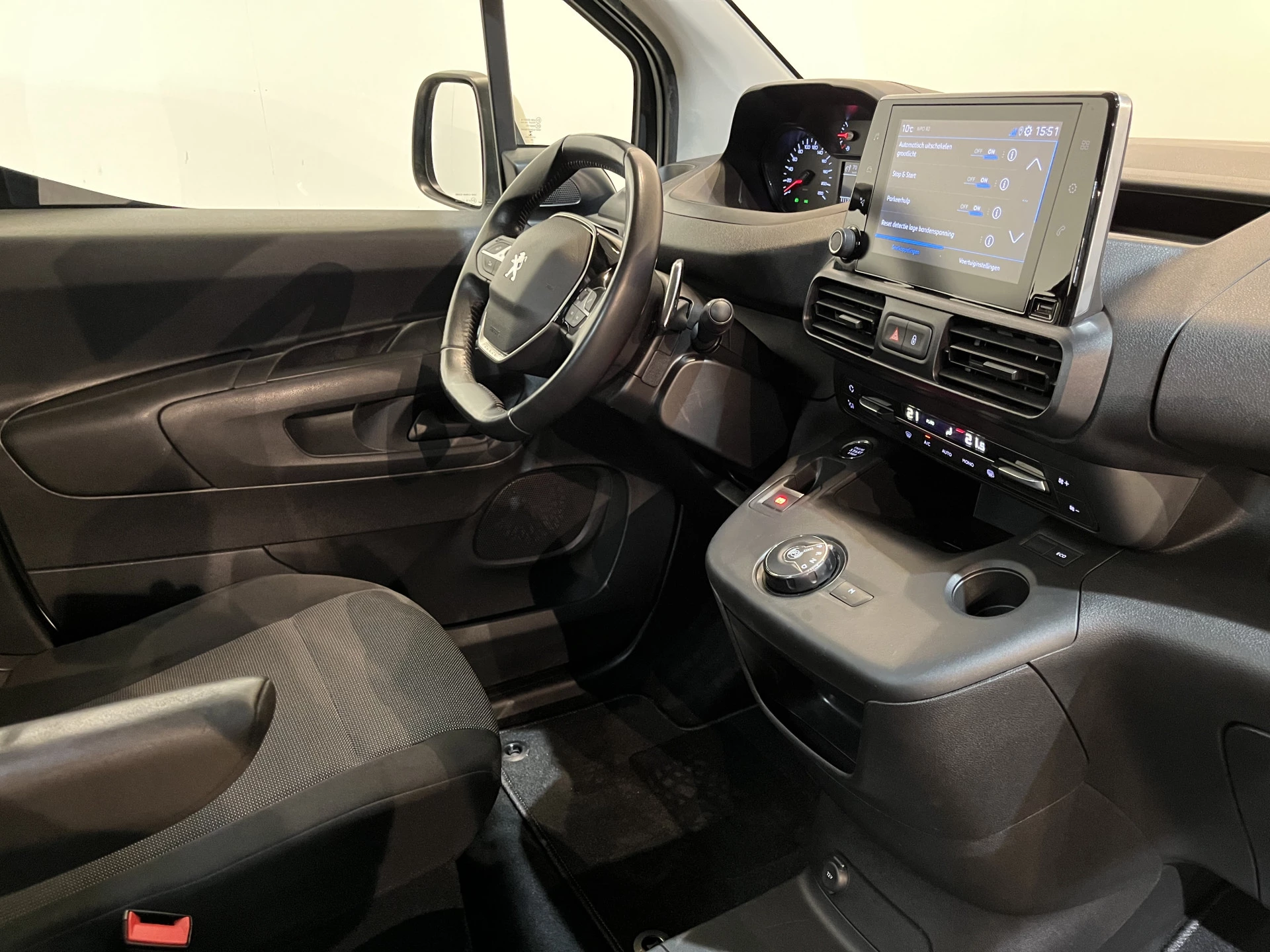 Hoofdafbeelding Peugeot Partner