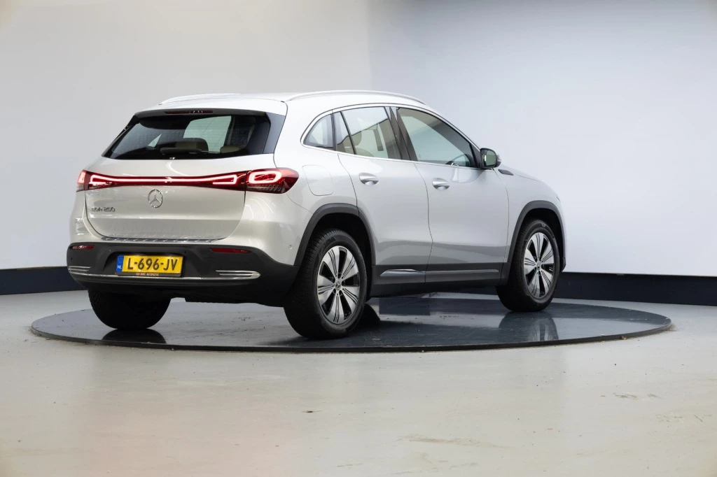 Hoofdafbeelding Mercedes-Benz EQA