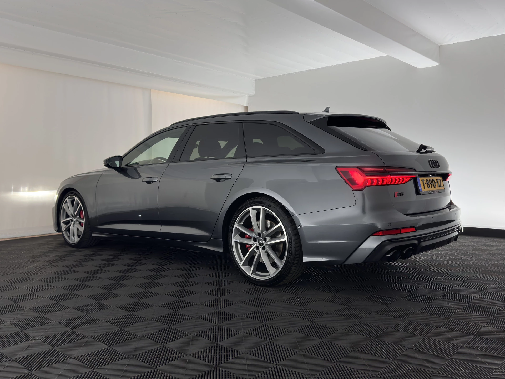 Hoofdafbeelding Audi S6