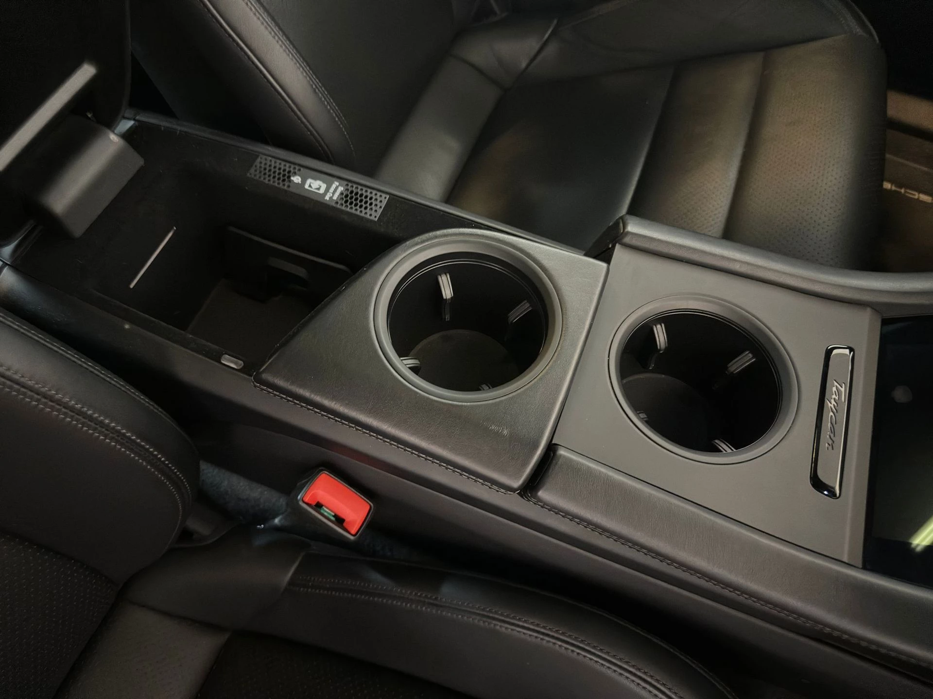 Hoofdafbeelding Porsche Taycan