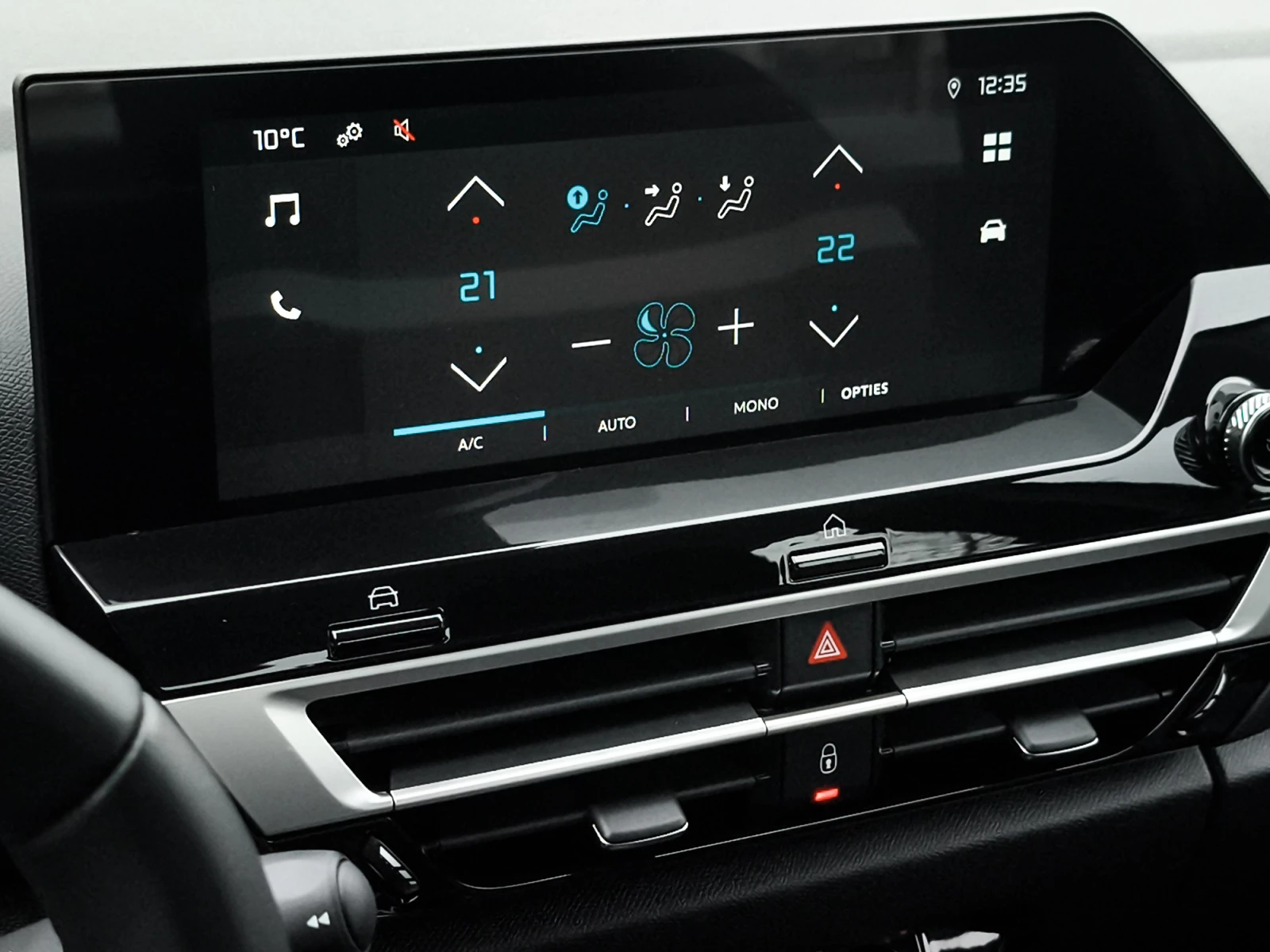 Hoofdafbeelding Citroën ë-C4 X