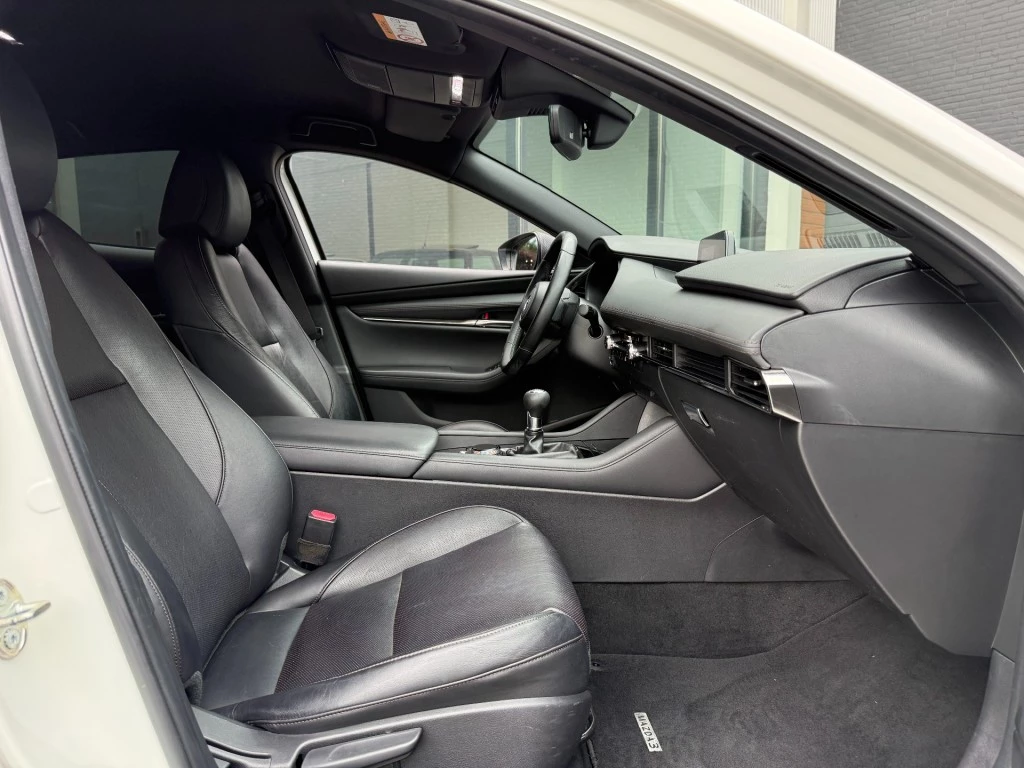 Hoofdafbeelding Mazda 3