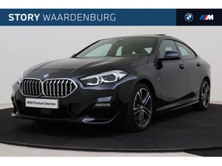 BMW 2 Serie Gran Coupé 220i M Sport Automaat / Panoramadak / Sportstoelen / Achteruitrijcamera / Comfort Access / M Sportonderstel / Live Cockpit Professional