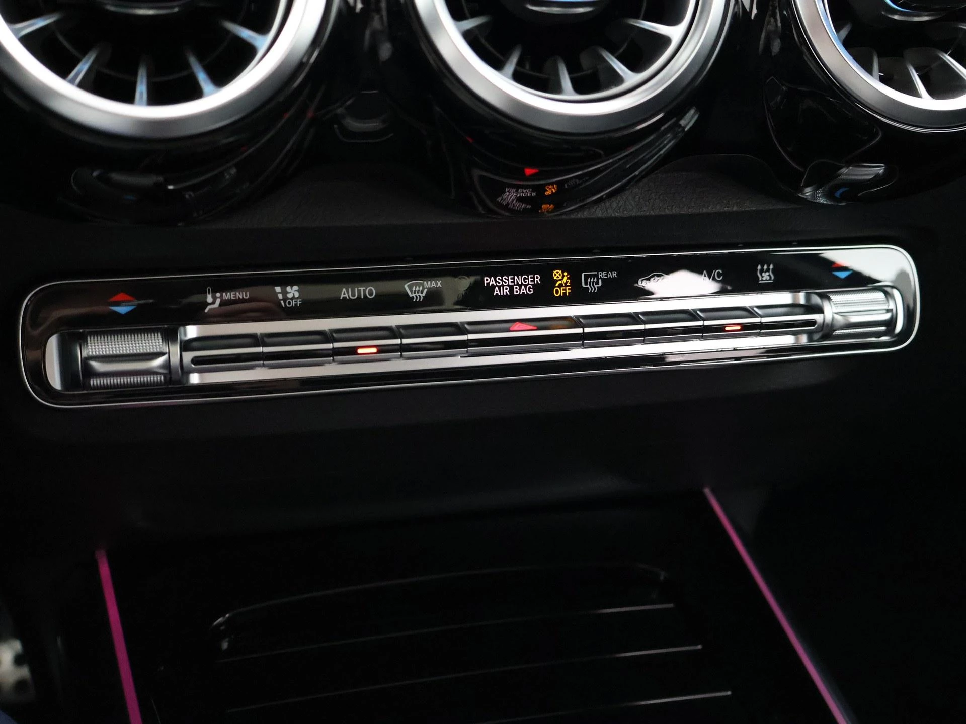 Hoofdafbeelding Mercedes-Benz EQB