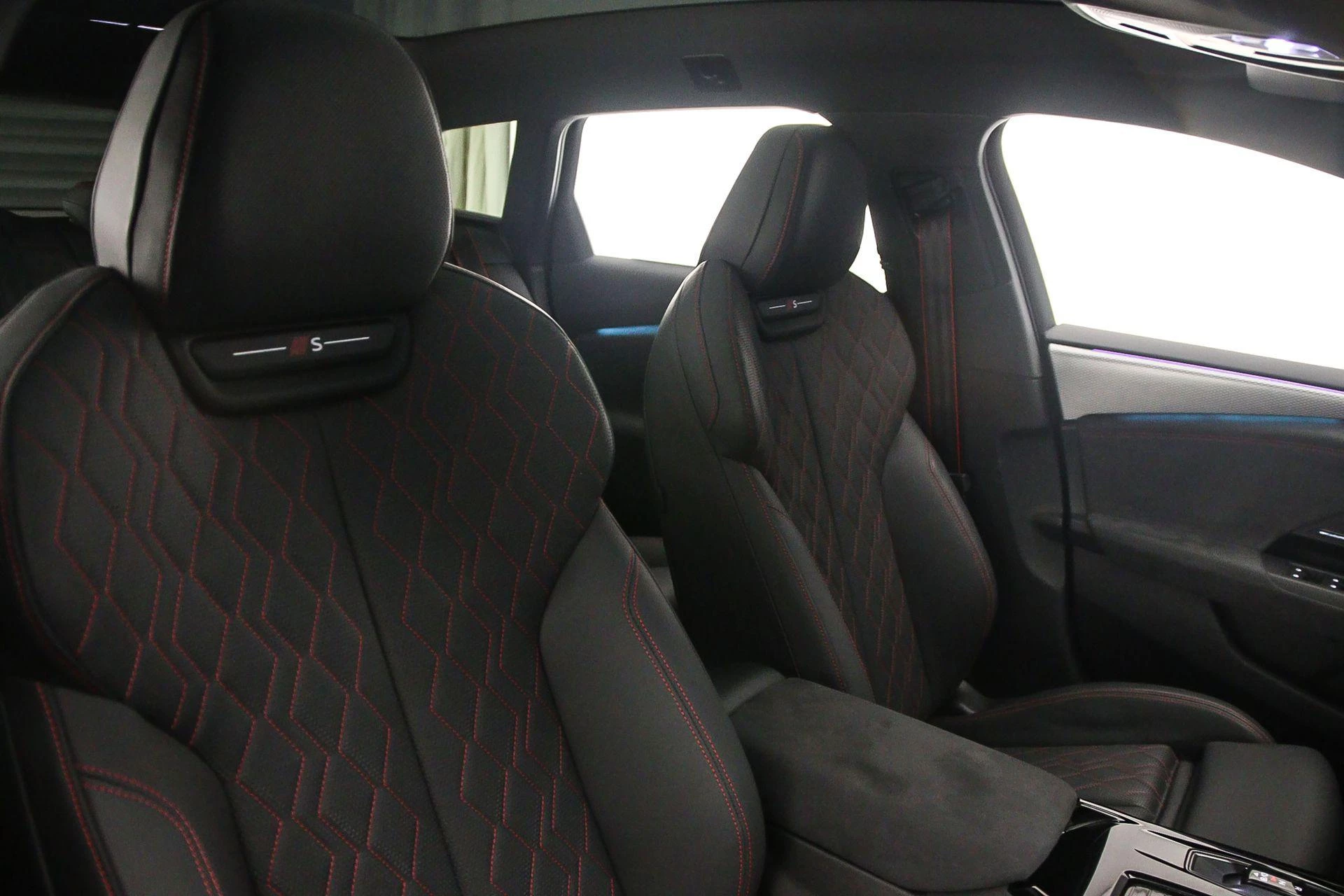 Hoofdafbeelding Audi A6 Avant e-tron