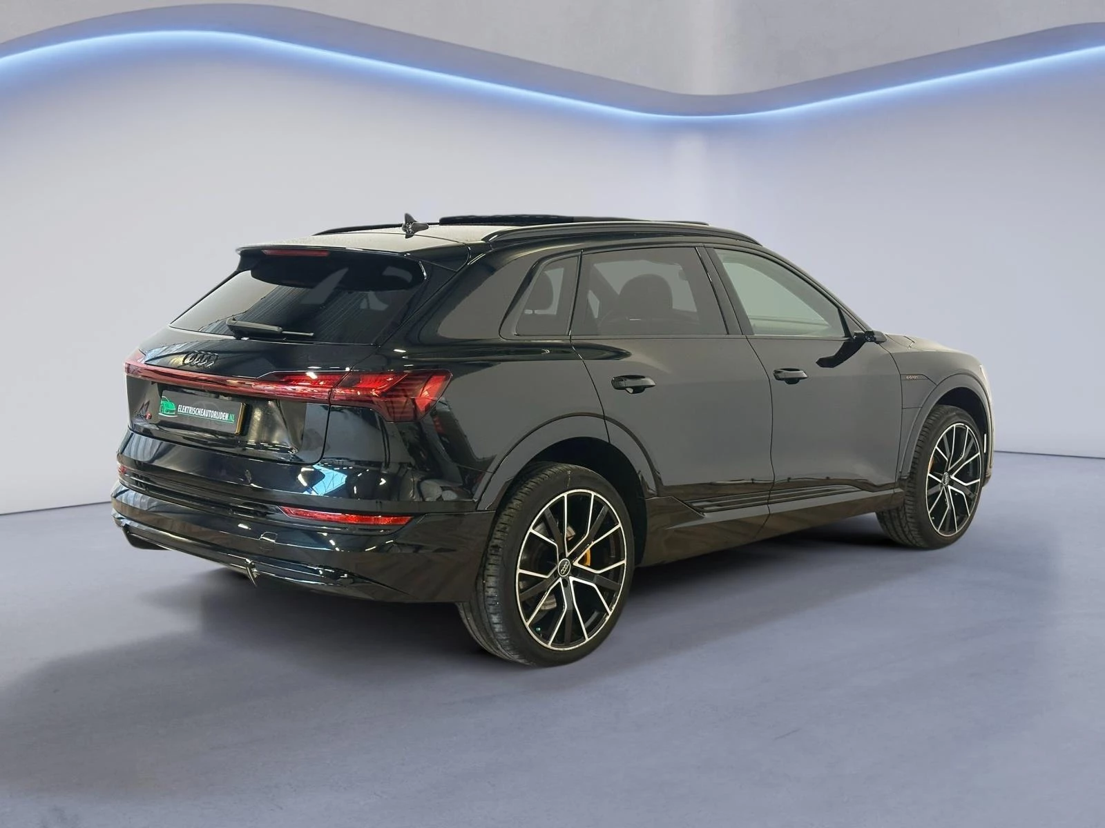 Hoofdafbeelding Audi e-tron