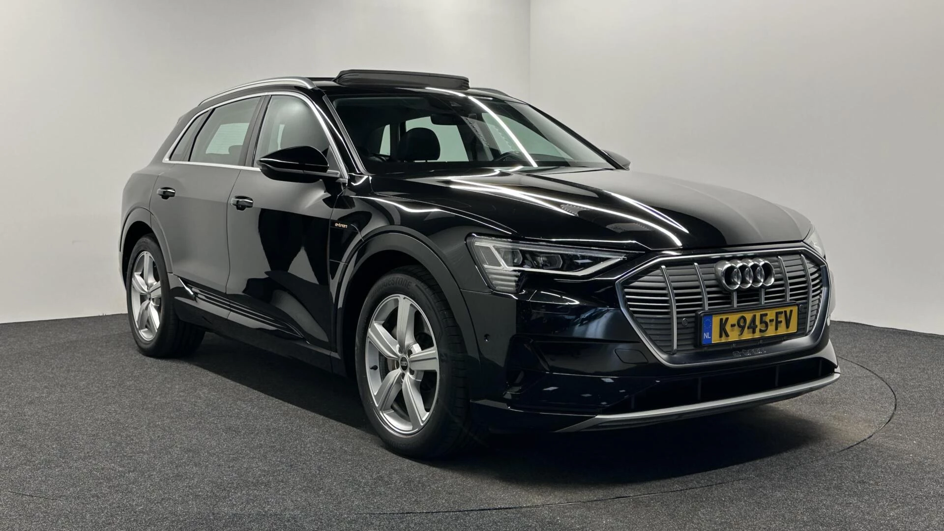 Hoofdafbeelding Audi e-tron