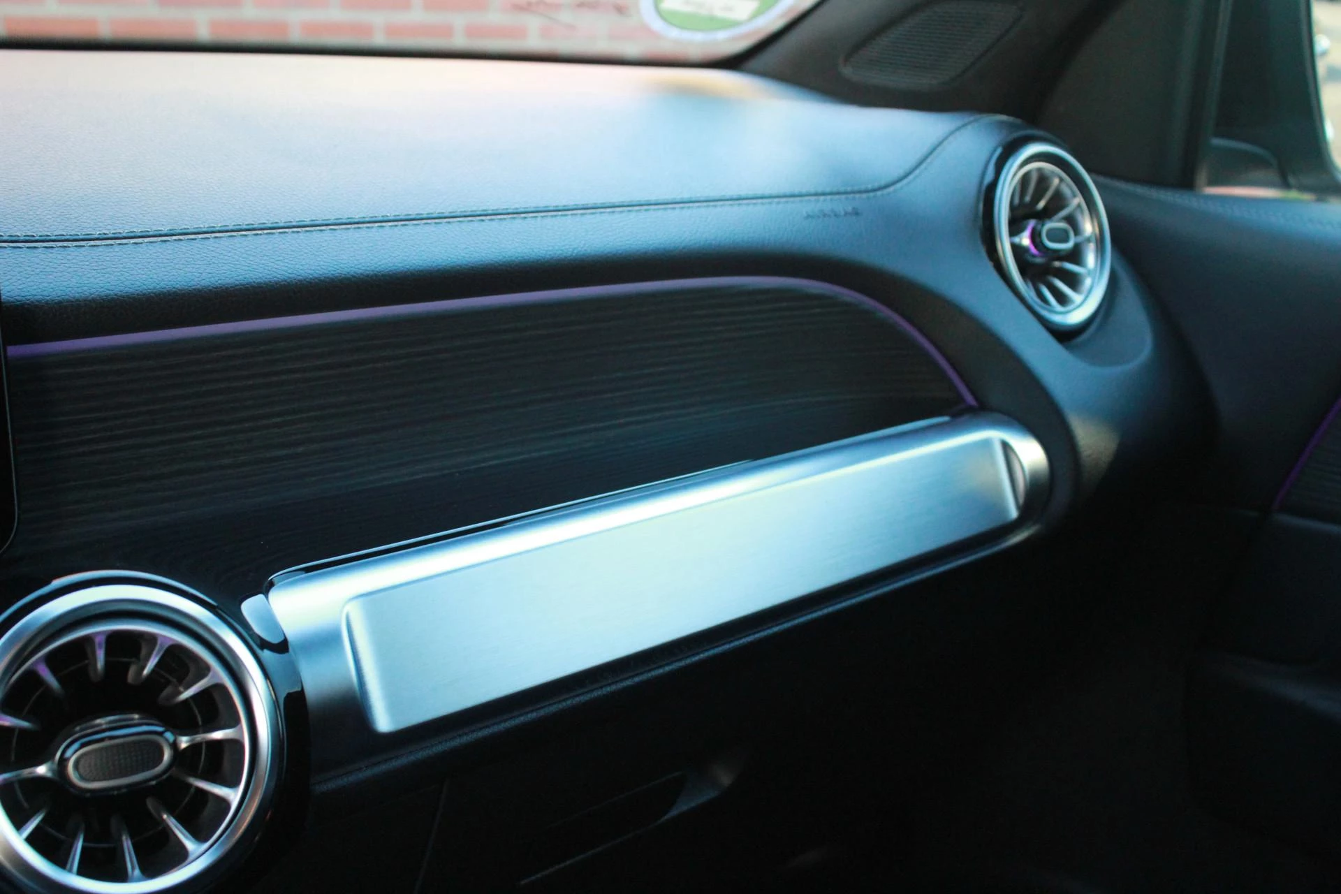 Hoofdafbeelding Mercedes-Benz EQB