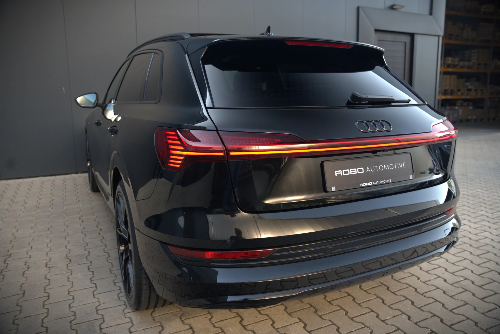 Hoofdafbeelding Audi e-tron