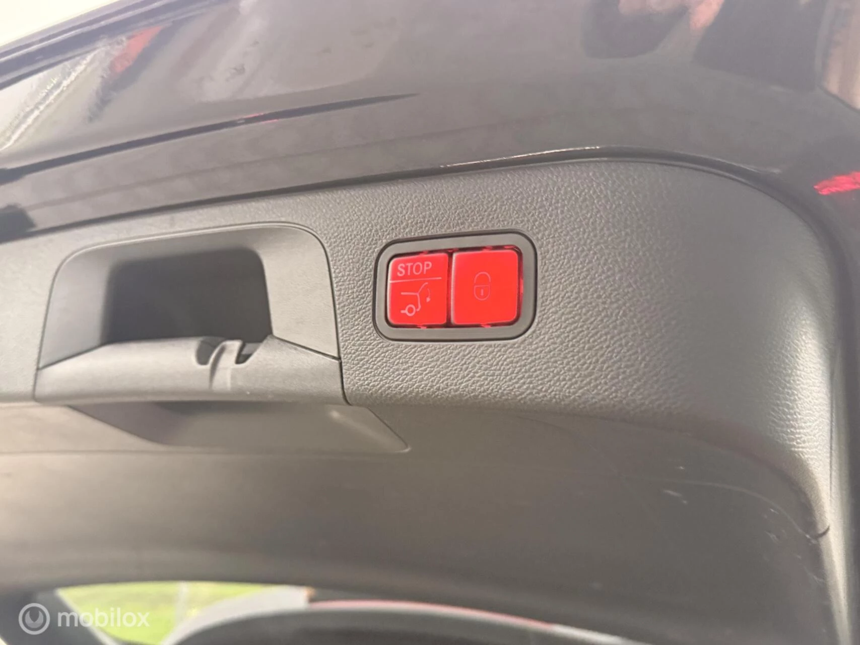 Hoofdafbeelding Mercedes-Benz EQC