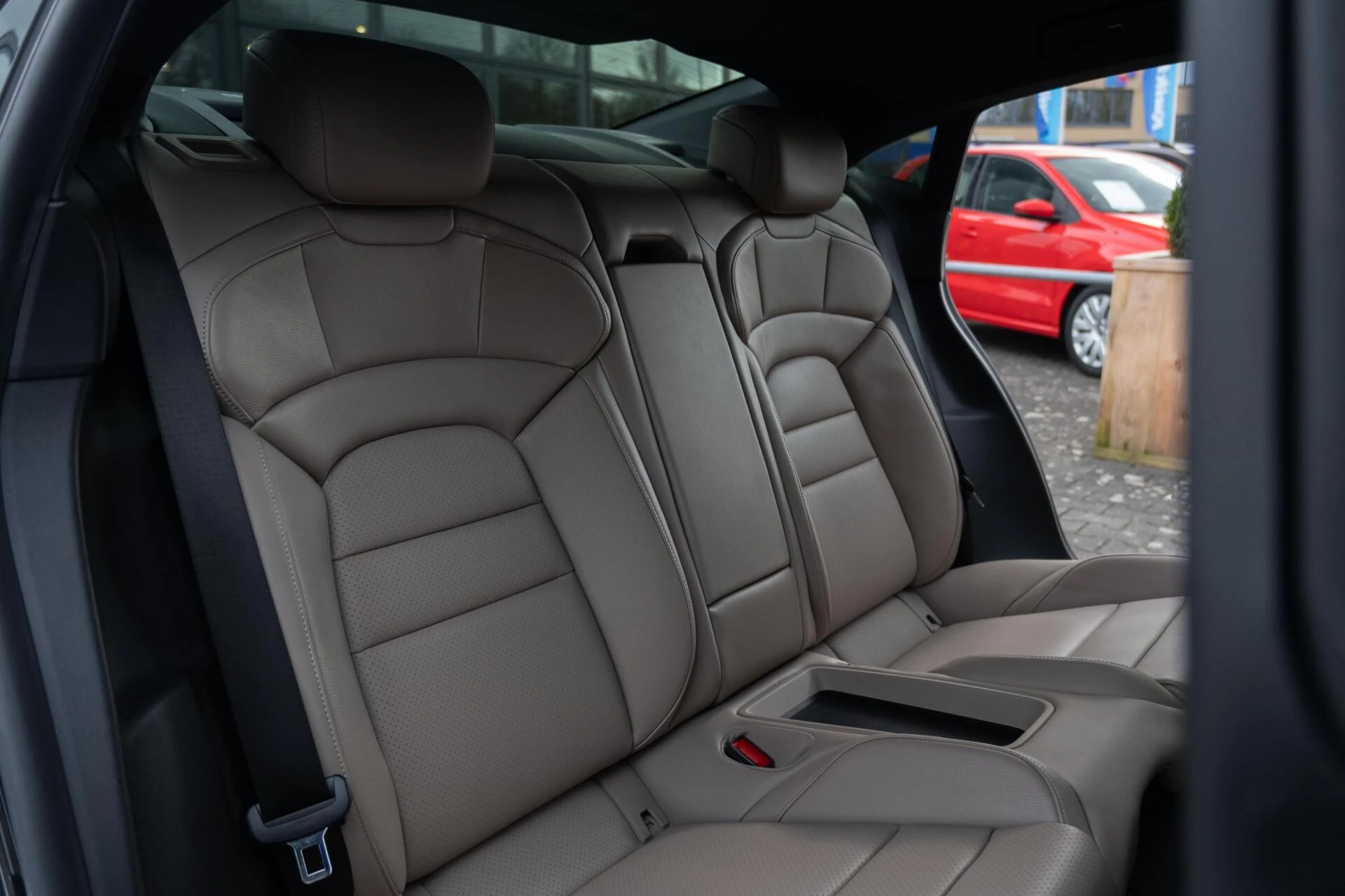 Hoofdafbeelding Porsche Taycan