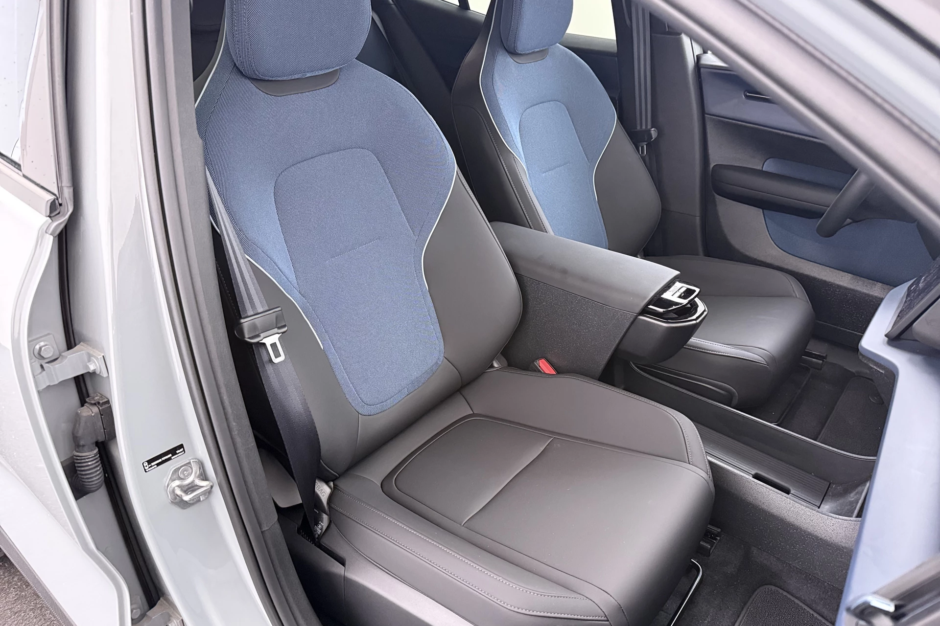 Hoofdafbeelding Volvo EX30